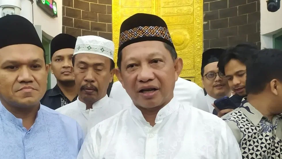 "Mendagri Tito Karnavian saat memberikan keterangan pers terkait progres rehabilitasi dan rekonstruksi pascabencana di Aceh. "