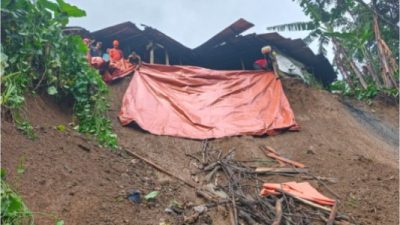 Bencana Hidrometeorologi Kepung Berbagai Wilayah: Satu Warga Blitar Tewas, Ribuan Jiwa Terdampak Banjir Bandang di Sumbawa