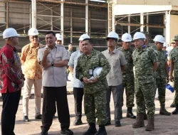 Menhan Sjafrie Sjamsoeddin Tinjau Galangan Kapal Batam: Perkuat KCR 60 dan Kapal Serang Ringan Buatan Lokal
