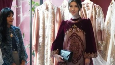 Pesona Puspa Couture Collection: Perpaduan Epik Tradisi Nusantara dan Klasik Eropa Pukau Ketua TP PKK Banjarmasin