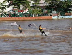Ribuan Warga Padati Siring Pemko Banjarmasin, Saksikan Festival Ski Air di Sungai Martapura