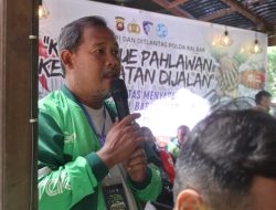 Korlantas Polri Gelar Acara Polantas Menyapa Ojol di Pontianak Guna Tingkatkan Keselamatan