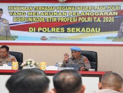 Bidpropam Polda Kalbar Gelar Pembinaan Personel Pelanggar Disiplin dan Kode Etik di Polres Sekadau