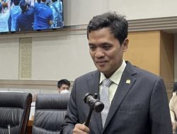 Degradasi Fungsi DPR Dari Hakim Anggaran Menjadi Tim Sukses Polri