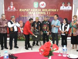 Wagub Krisantus Dorong Cendekiawan Dayak Jadi Mitra Strategis Pemerintah Melalui Rakerwil ICDN Kalbar