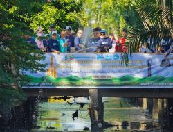Pemkot Pontianak Gelar Penaburan Eco Enzyme Guna Jaga Kebersihan Parit