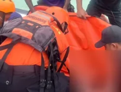 Pencarian Hari Kedua Berhasil Temukan Jasad Korban Tenggelam di Danau Biru Sintang
