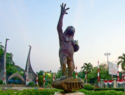DPRD DKI Jakarta Desak Pengelola Ragunan Perketat Pengamanan Pasca-Insiden Anak Terjatuh di Kandang Gajah