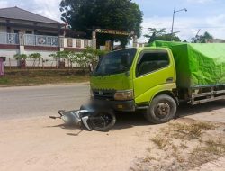 Dua Korban Terluka Akibat Kecelakaan Motor dan Truk di Depan Polres Sekadau