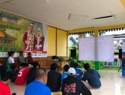 Warga dan Polres Sanggau Gelar Nobar Piala Dunia 2026 di Keraton Surya Negara