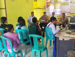 Pemdes Raut Muara Salurkan BLT Dana Desa Tahap Pertama Kepada Belasan Keluarga Kurang Mampu