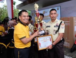 Aparat Berprestasi Terima Apresiasi Langsung dalam Puncak Penghargaan Hari Bhayangkara di Pontianak