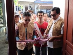 Wali Kota Tjhai Chui Mie Resmikan Tiga Unit Bantuan Rumah Layak Huni di Singkawang