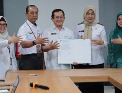 Atasi Masalah Sanitasi Bantaran Sungai Lewat Program STBM di Singkawang