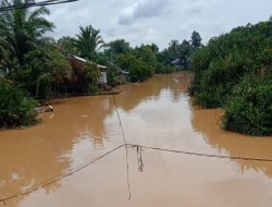 Warga Lubuk Lagak Resah Akibat Air Sungai Keruh di Sambas