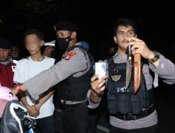 Belati, Narkoba, dan Dua Orang Tersangka!