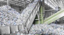 Pabrik Besar Wajib Danai Kelola Limbah Lewat Aturan Baru Sampah Plastik