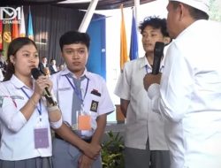 Saat Dedi Mulyadi Ajari Mahasiswi Unpad