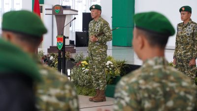 Komandan Korem (Danrem) 043/Garuda Hitam (Gatam), Brigjen TNI Sumarlin Marzuki saat menghadiri pelantikan pejabat Kodam XXI/Radin Inten. (FAKTANASIONAL/HO).