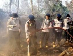 Polda Kalsel Uji Cairan Tepung untuk Jinakkan Karhutla di Lahan Gambut