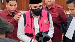 Mantan Bupati pesawaran, Dendi Ramadhona saat menjadi terdakwa dalam perkara proyek SPAM di Kabupaten Pesawaran, Lampung. (FAKTANASIONAL/HO).