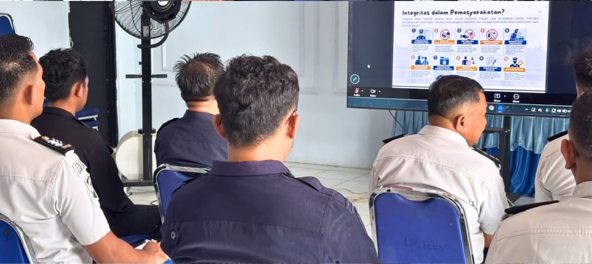 Lembaga Pemasyarakatan (Lapas) Muara Tebo saat mengikuti kegiatan Bimbingan Teknis Strategi Pengamanan melalui Zoom Meeting. (FAKTANASIONAL/HO).