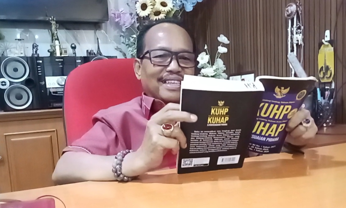 Pakar hukum dari Universitas Bandarlampung (UBL) Lampung, Dr Bambang Hartono saat menjelaskan terkait aturan eksekusi.(FAKTANASIONAL/ADAM).